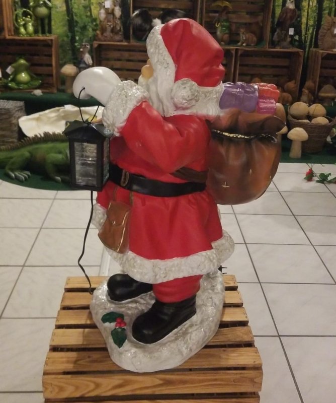 Preview: Weihnachtsmann, stehend mit Laterne *SELBSTABHOLUNG*